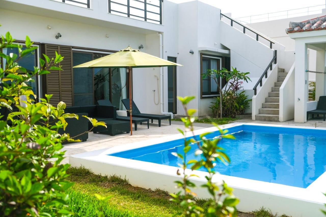 Blue Ocean Resort Ishigaki  Exteriör bild