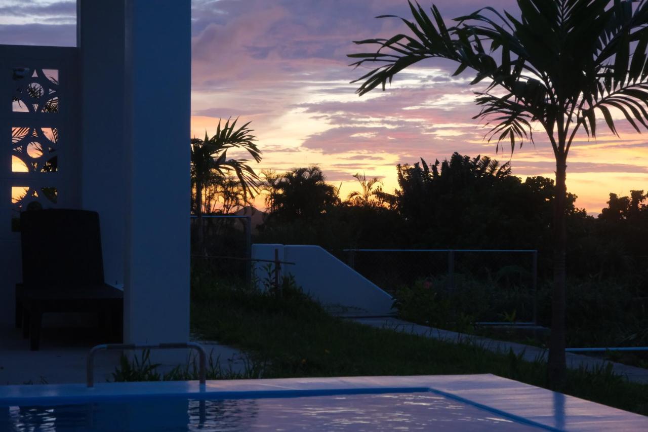 Blue Ocean Resort Ishigaki  Exteriör bild