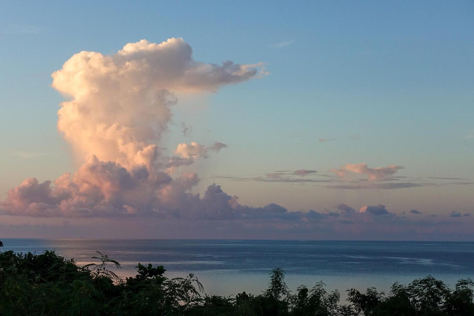 Blue Ocean Resort Ishigaki  Exteriör bild
